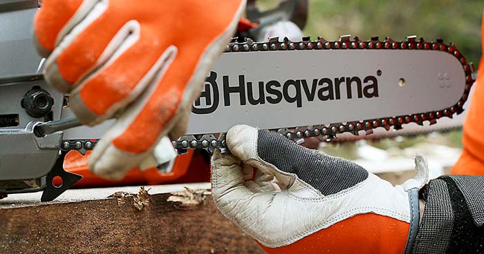 Cómo saber cuándo es necesario tensar la cadena de la motosierra