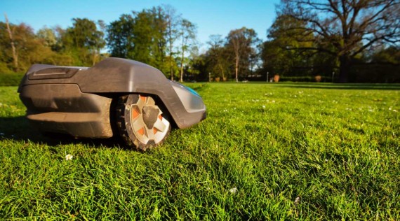 Cómo preparar el jardín antes de instalar un robot cortacésped
