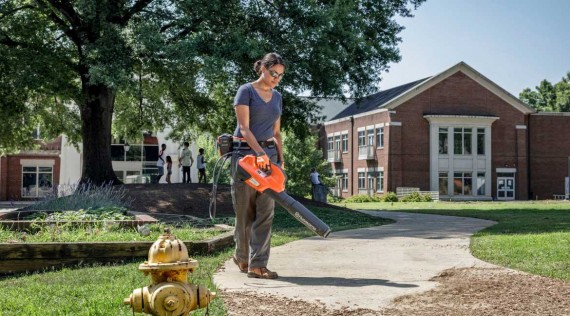Sopladores de hojas: mucho más que hojas
